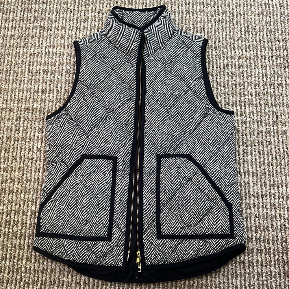 J.Crew size XS puffer vest | black and white pattern